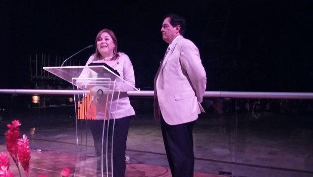 Don Raúl Treviño y su esposa, los anfitriones del encuentro