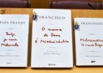 Papa Francisco habla sobre homosexualidad en su nuevo libro